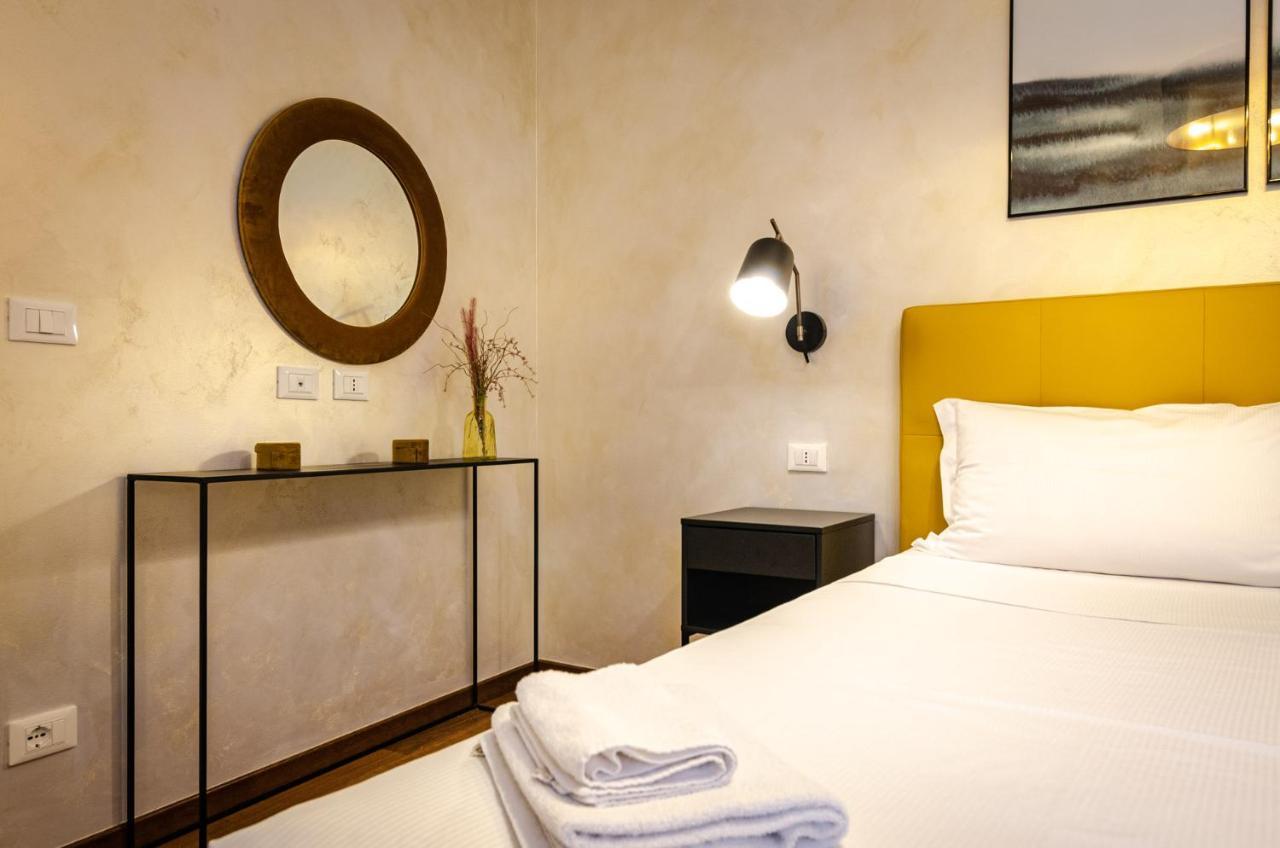 Goito Luxury Apartment, In The Historical Center Bolonia Exterior foto